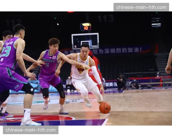 深圳击败山东，贺希宁命中致胜中距离跳投