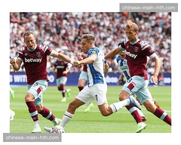 实时数据:比赛70分钟,西汉姆联已完成15次射门但仅2次射正 实时数据:比赛70分钟,西汉姆联已完成15次射门但仅2次射正